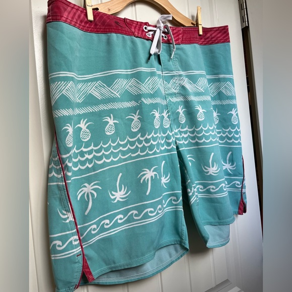 Men’s Ripcurl & Oniell shorts - Picture 4 of 4